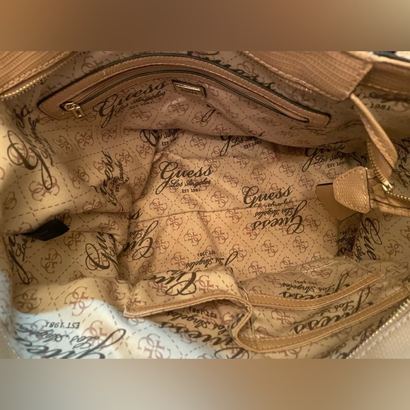 Authentic Guess Handbag - Picture 6 of 9